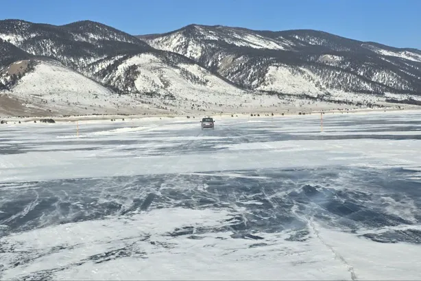 Ни шагу на лед: в Иркутской области запретили ходить по водоемам